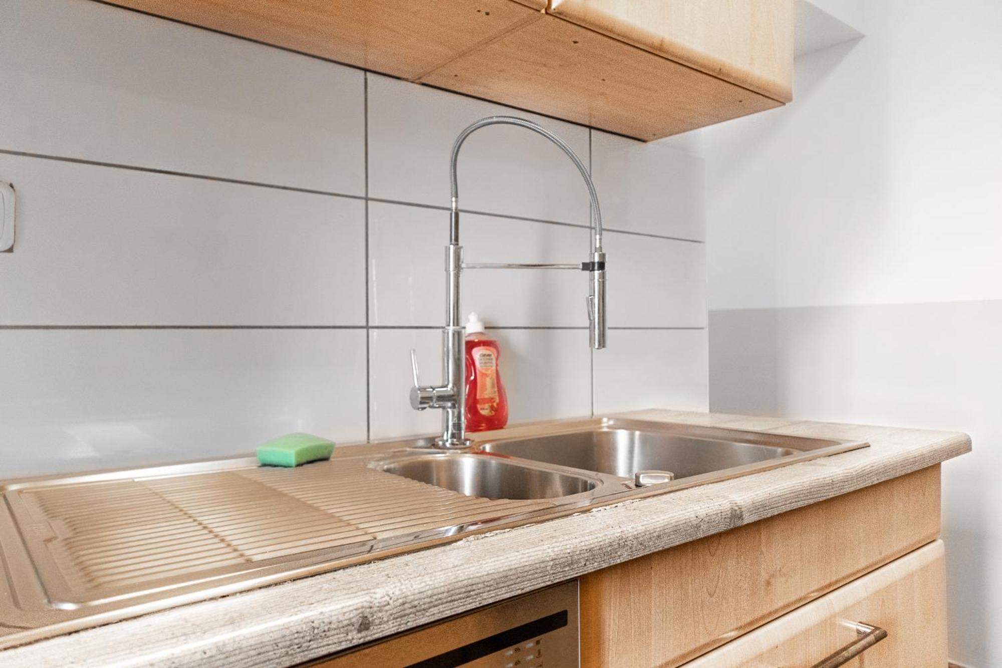 Relaxing 2-Bed Apartment For Extended Visits Вена Экстерьер фото